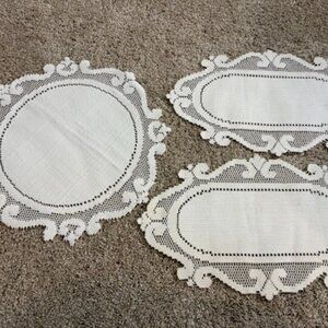 NEW Set of 3 Heritage Lace Encore White Doilies
